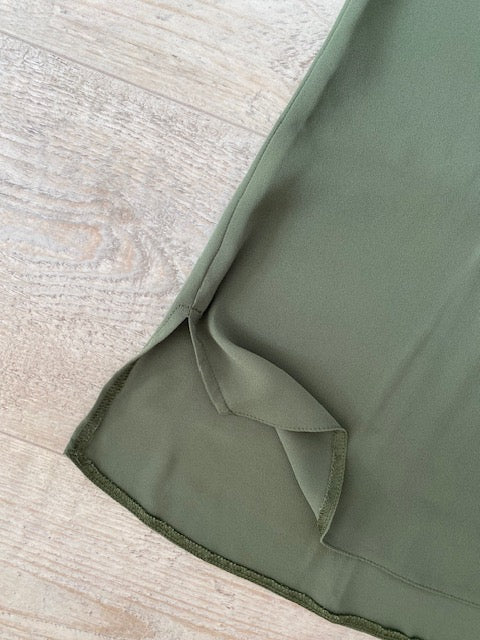 Top kaki zonder mouwen, luchtige top maat 38 medium