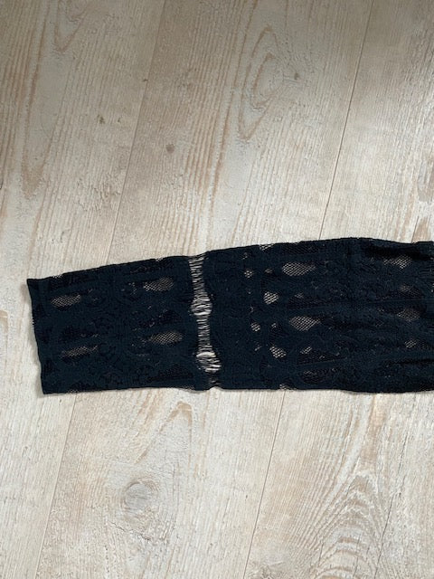 Zwarte longsleeve met kant