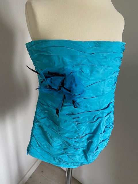 Suitekleding strapless top korset en rok met ruches maat 36 S
